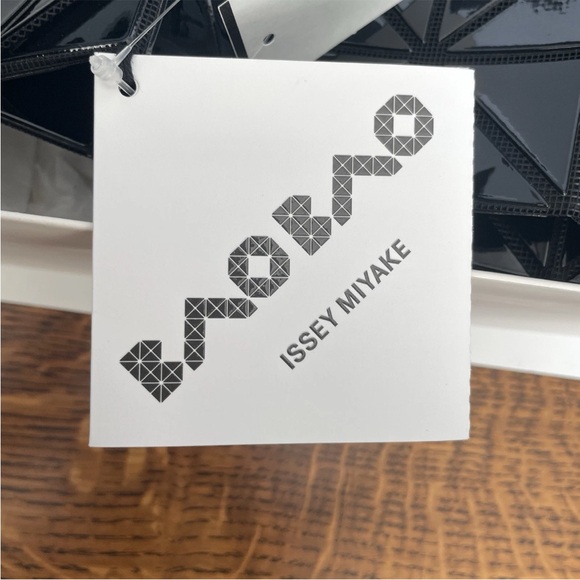 Bao Bao Issey Miyake Rock Basics Shiny Black Geometric Tote Bag BB66AG081 NWT - Picture 5 of 17